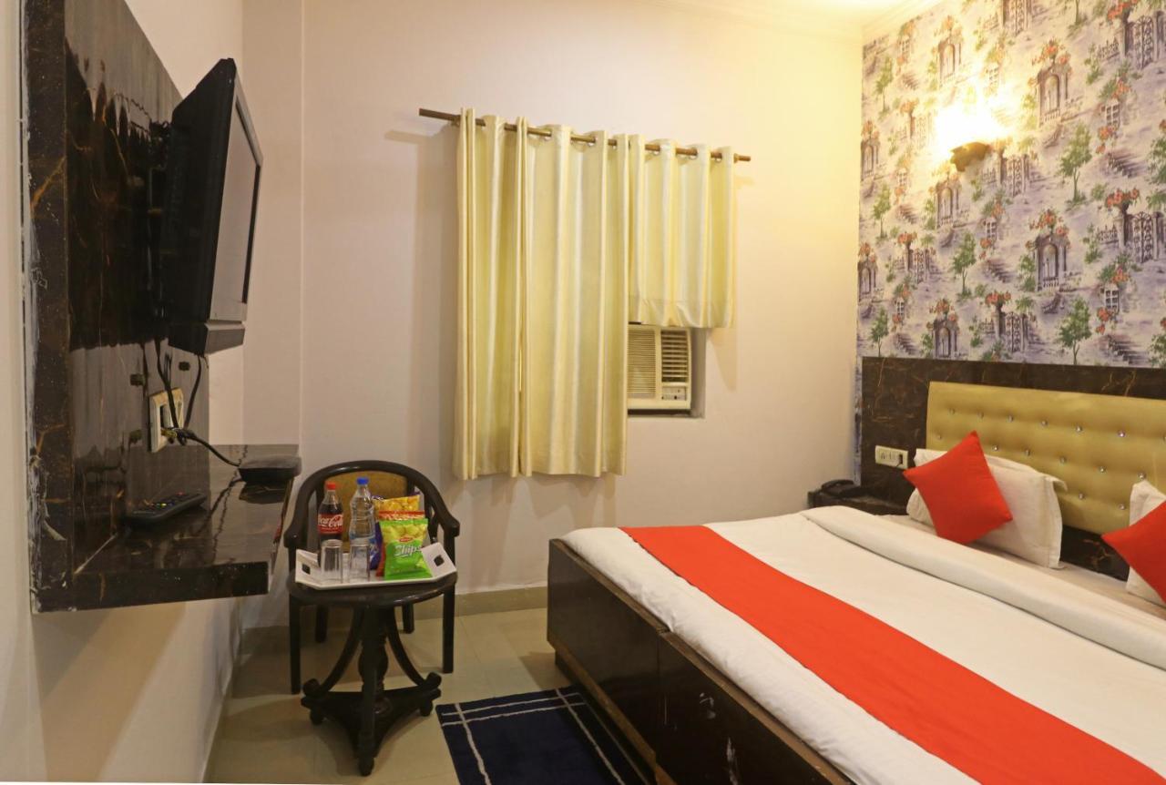 Airport Samara Inn New Delhi Eksteriør billede
