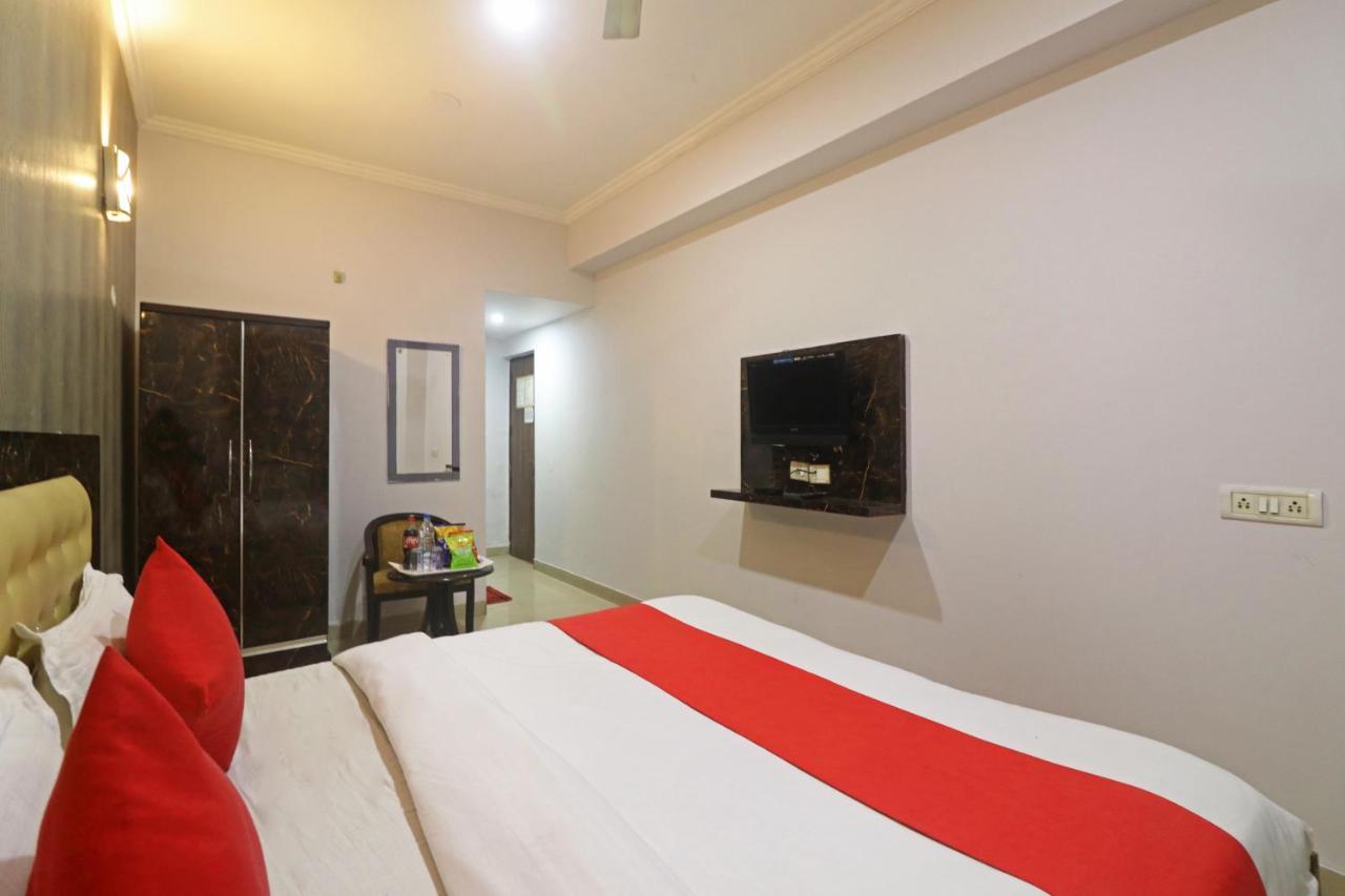 Airport Samara Inn New Delhi Eksteriør billede