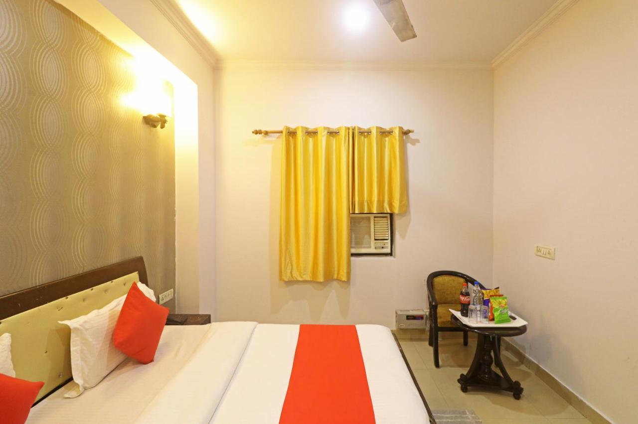 Airport Samara Inn New Delhi Eksteriør billede