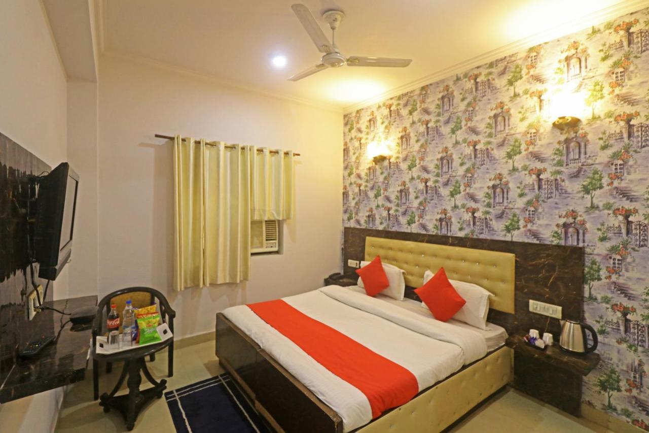 Airport Samara Inn New Delhi Eksteriør billede