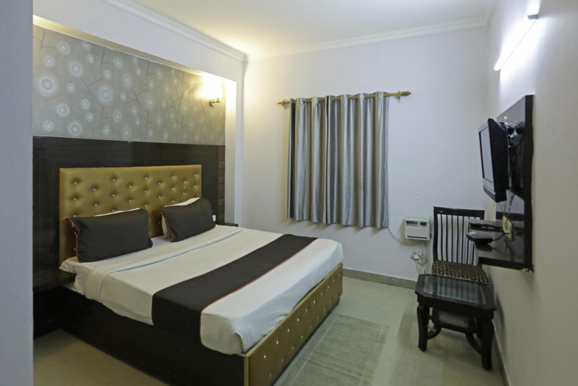 Airport Samara Inn New Delhi Eksteriør billede