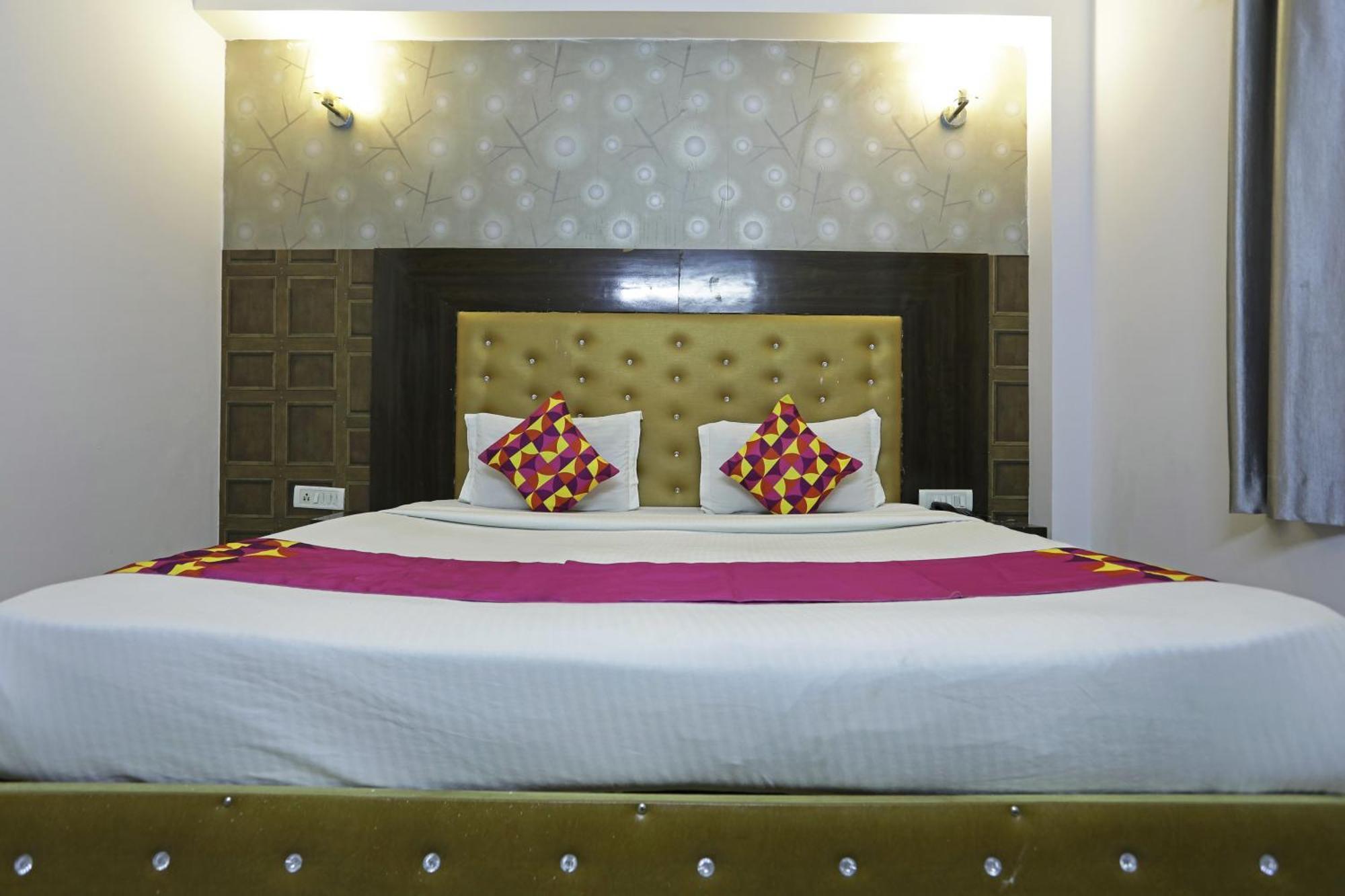 Airport Samara Inn New Delhi Eksteriør billede